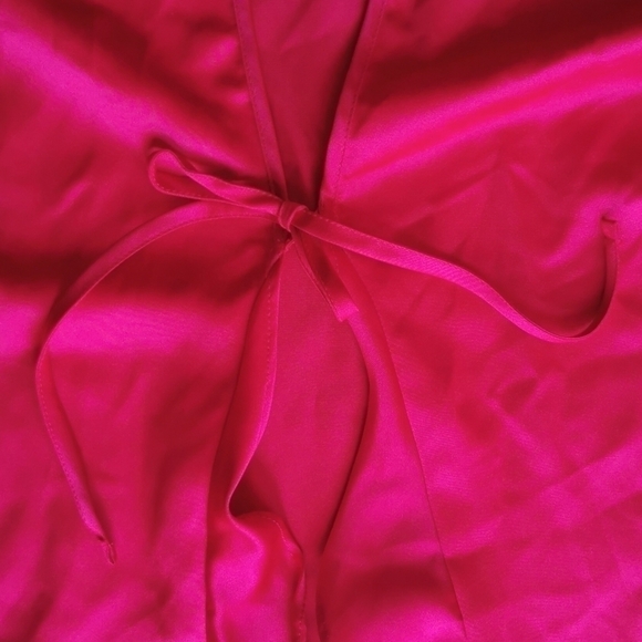 VICTORIA'S Secret Valentine Red Satin Robe Hearts New - Picture 4 of 5